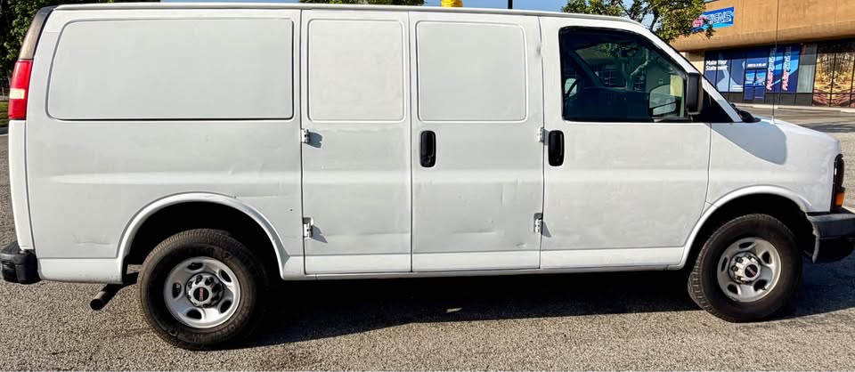 2009 GMC Savana
