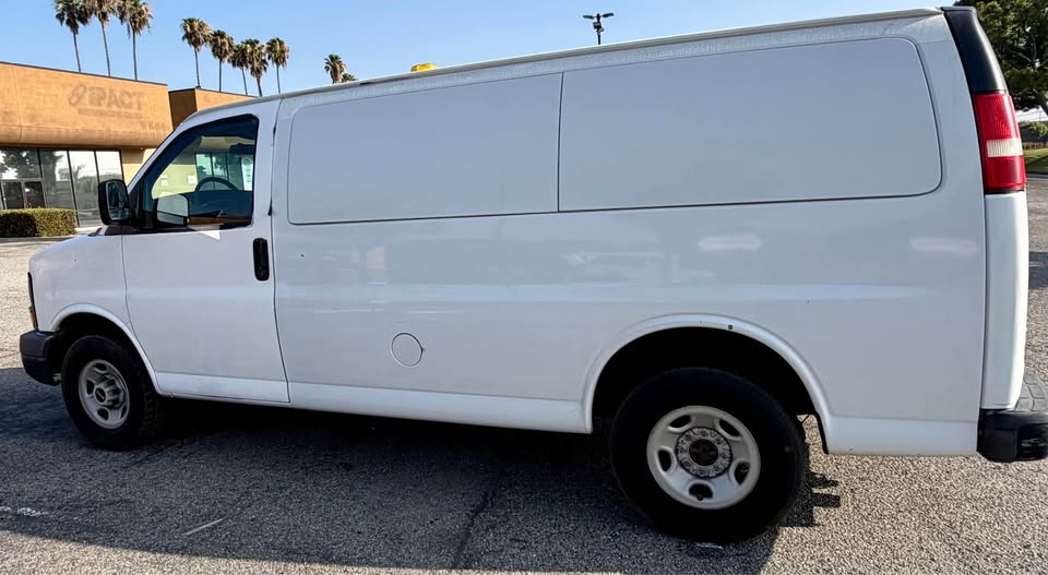 2009 GMC Savana