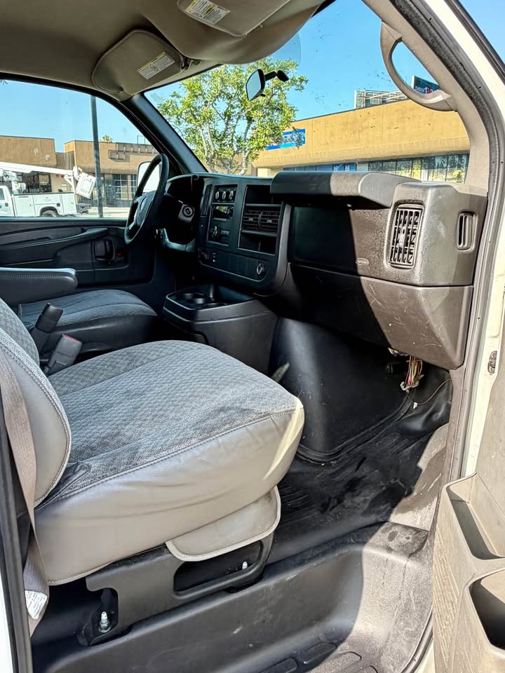 2009 GMC Savana